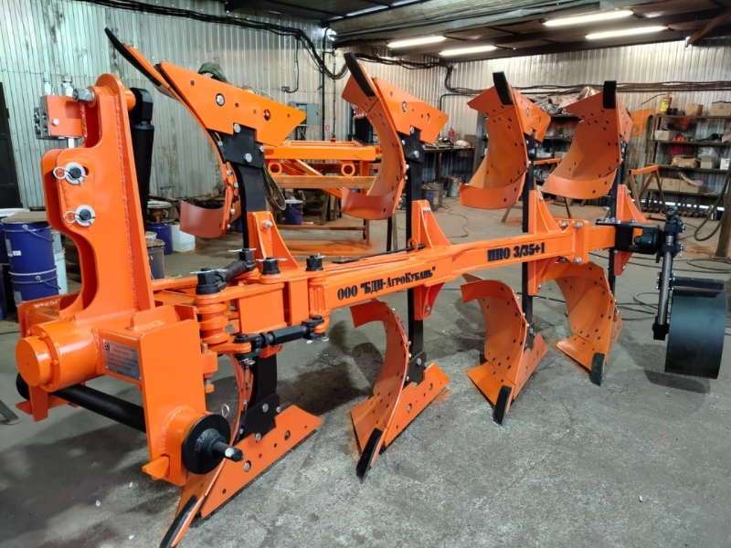 Плуг навесной оборотный 3/35+1 купить в Ярославле – «БДН-АгроКубань»