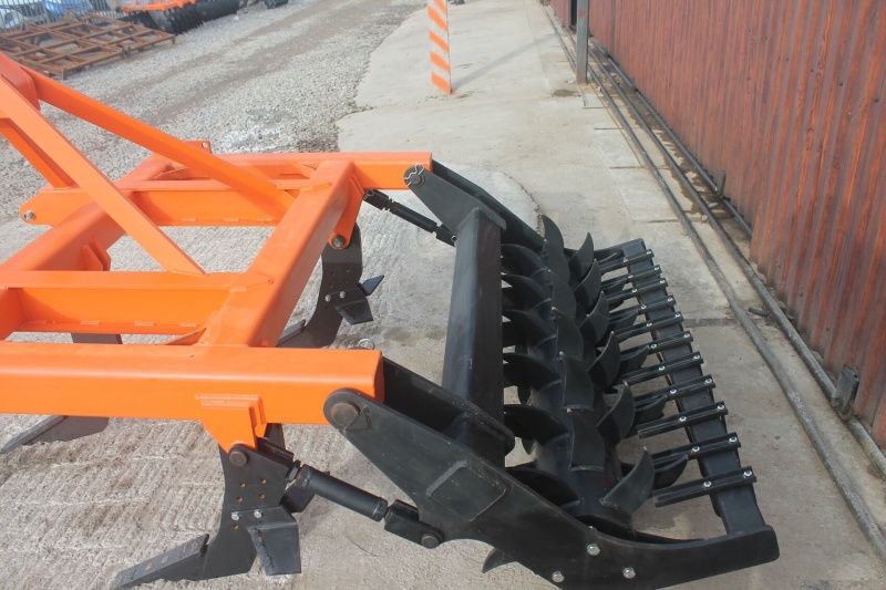 Плуг чизельный ПЧН-1,6 с зубчатым катком купить в Ярославле – «БДН-АгроКубань», 9