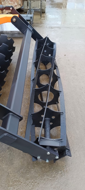 Борона дисковая навесная БДН 2,4х2Н с амортизаторами катка, 14 рабочих органов купить в Ярославле – «БДН-АгроКубань», 7