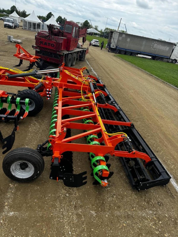 Лущильник мульчировщик дисковый прицепной «АВРОРА» ЛД-8Л (евро-складывание) ЛАФЕТ купить в Ярославле – «БДН-АгроКубань», 5