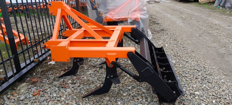 Плуг чизельный ПЧН 1,6 с планчатым катком купить в Ярославле – «БДН-АгроКубань», 4