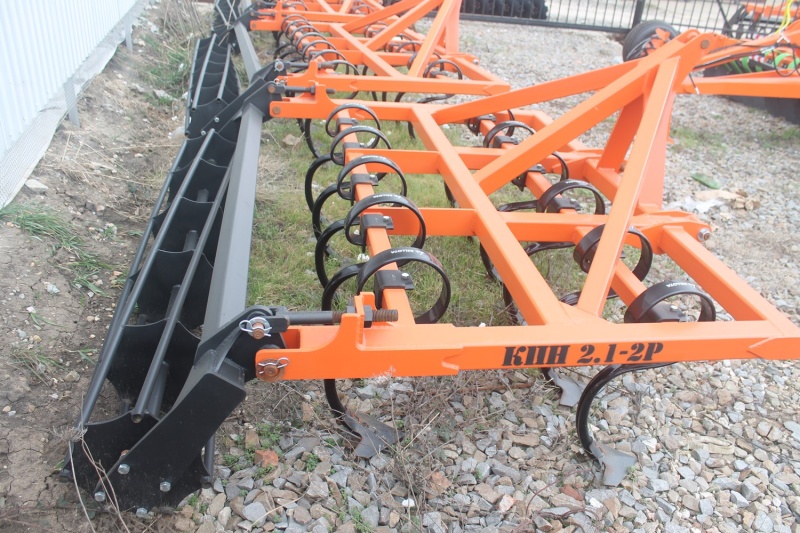 Культиватор универсальный марки КПН 2,1-2Р, 11 рабочих органов купить в Ярославле – «БДН-АгроКубань», 2