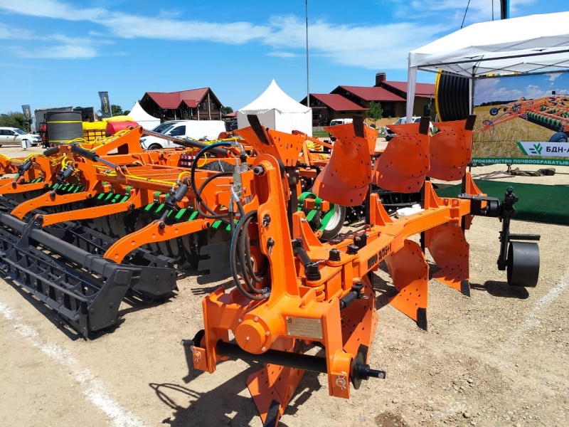 Плуг навесной оборотный 3/35+1 купить в Ярославле – «БДН-АгроКубань», 6