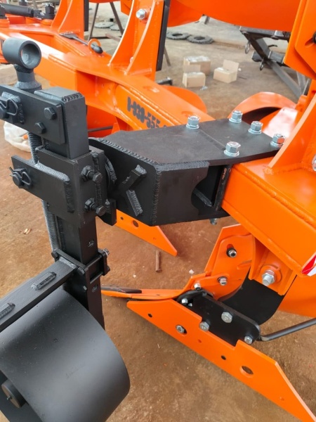 Плуг навесной оборотный 3/35 купить в Ярославле – «БДН-АгроКубань», 5