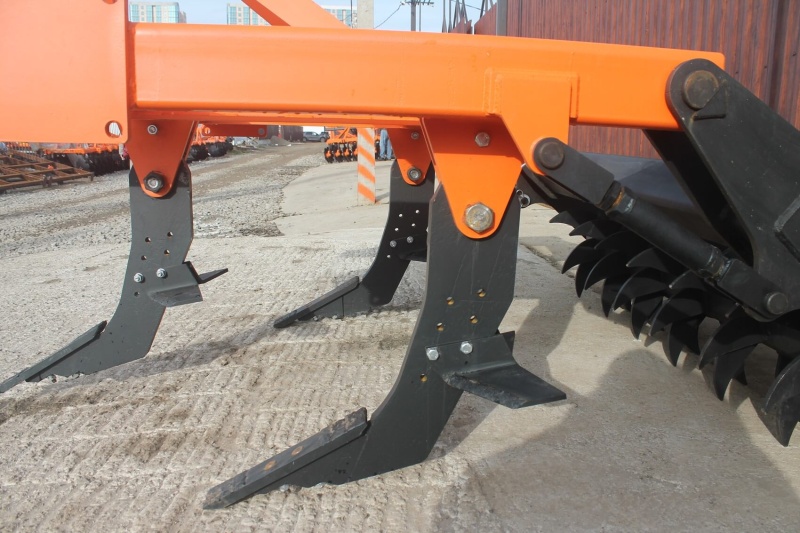 Плуг чизельный ПЧН-1,6 с зубчатым катком купить в Ярославле – «БДН-АгроКубань», 11