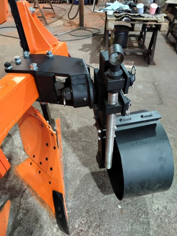 Плуг навесной оборотный 3/35+1 купить в Ярославле – «БДН-АгроКубань», 4