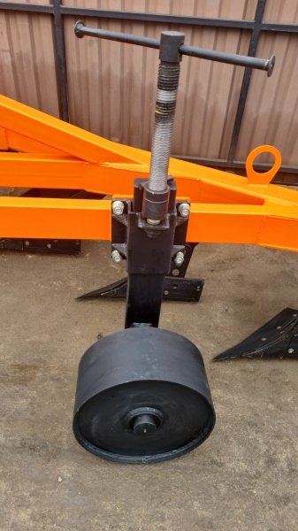 Плуг отвальный ПЛН 3-35 (3 корпуса) купить в Ярославле – «БДН-АгроКубань», 4