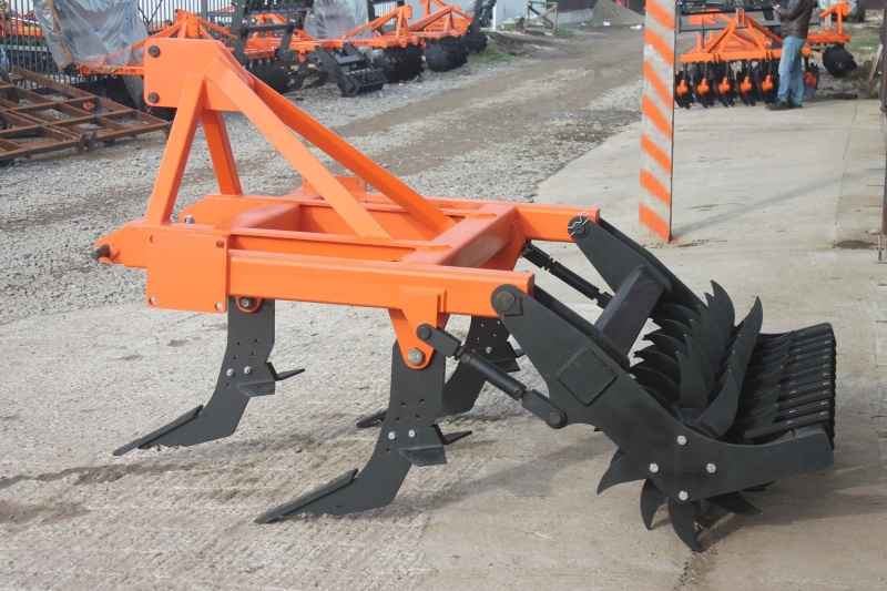 Плуг чизельный ПЧН-1,6 с зубчатым катком купить в Ярославле – «БДН-АгроКубань», 4